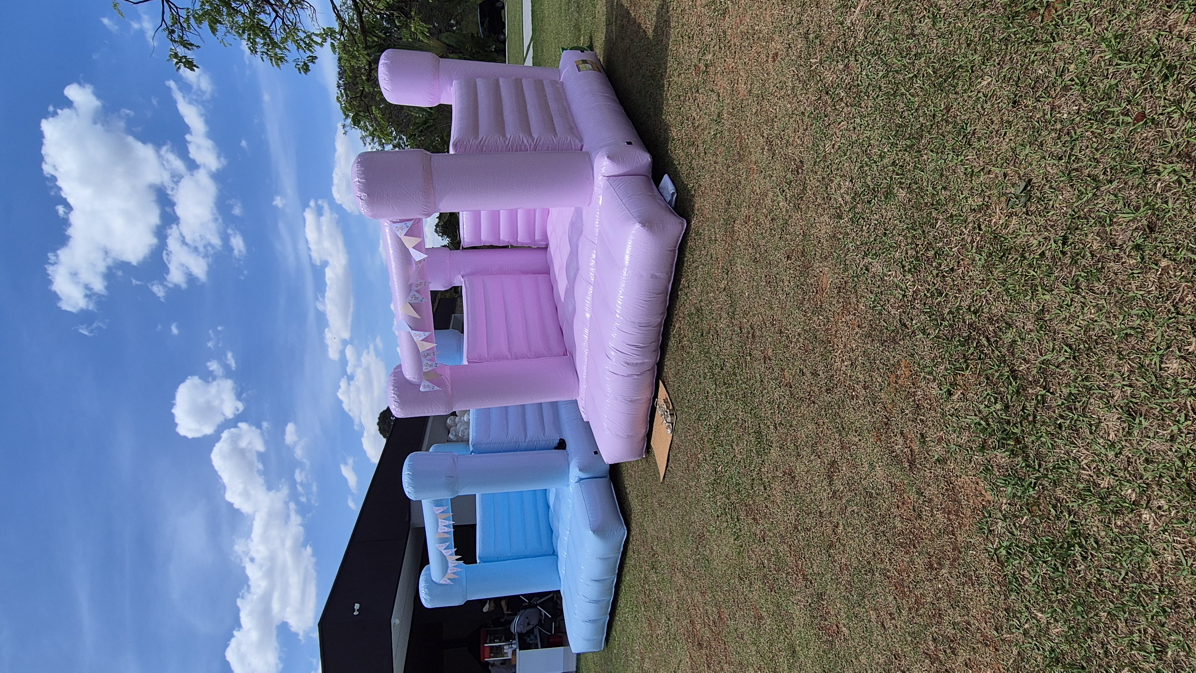 Castelo Inflável Candy Colors – Exclusividade e Encanto para sua Festa - foto 2