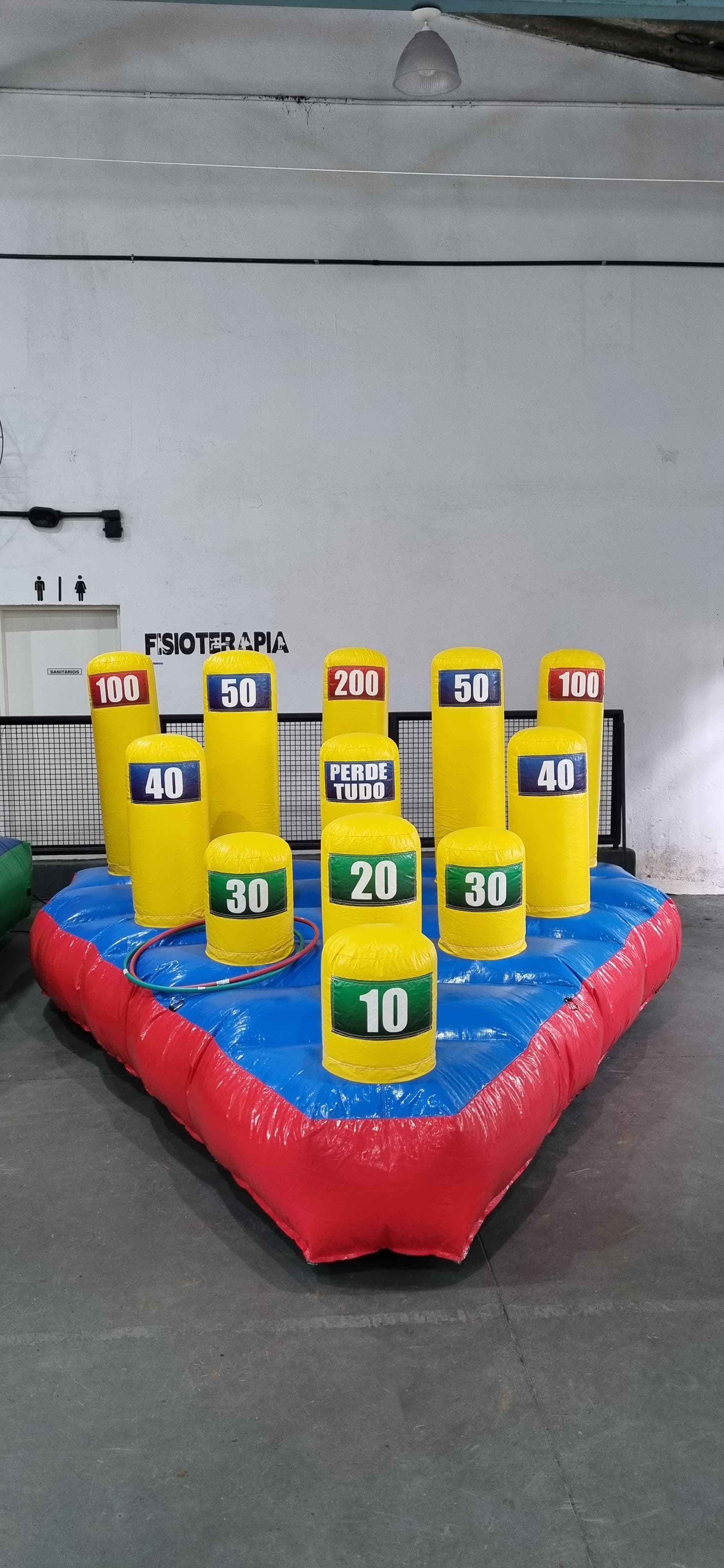 Jogo das Argolas Inflável – Desafio de Mira para Eventos - foto 2