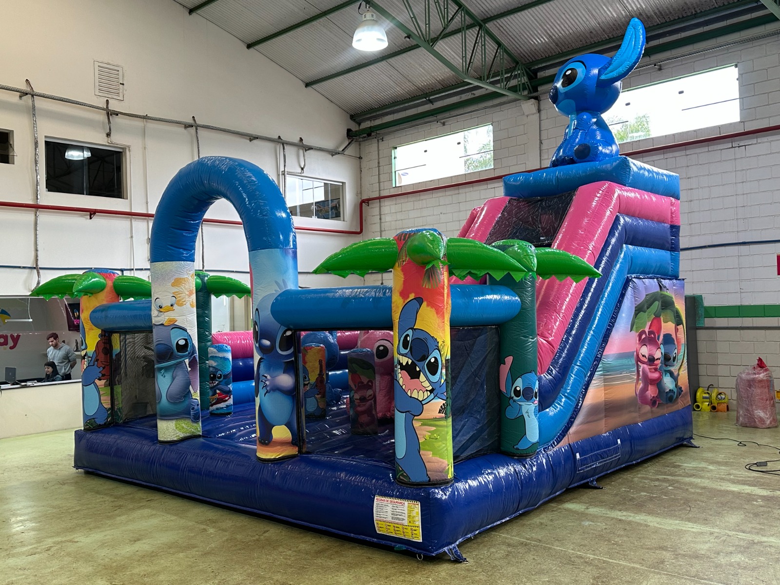 Mega Parque do Stitch – Diversão Gigante para Festas e Eventos - foto 1