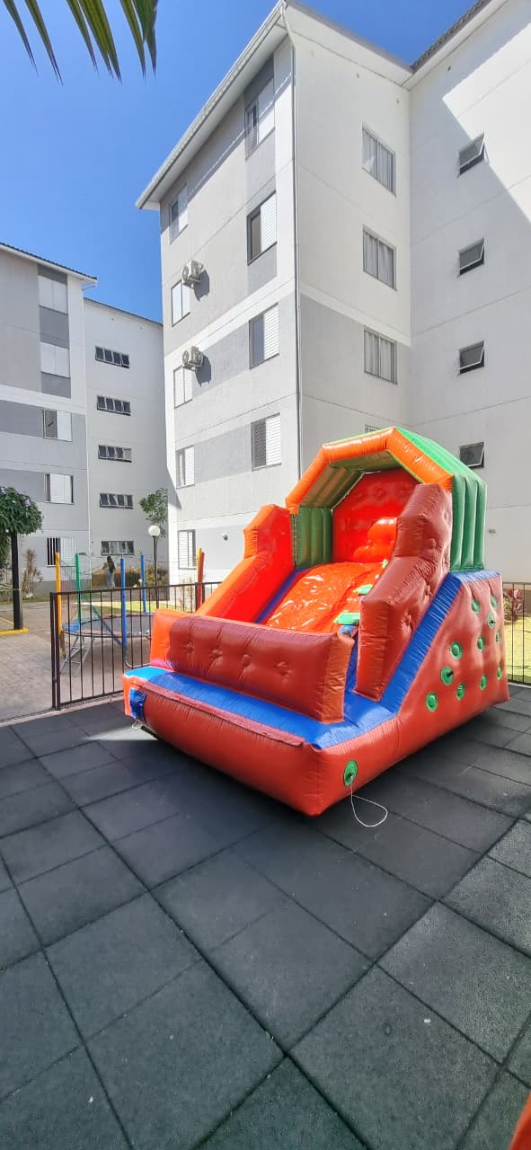 Mini Tobogã – Diversão Compacta para Crianças - foto 3