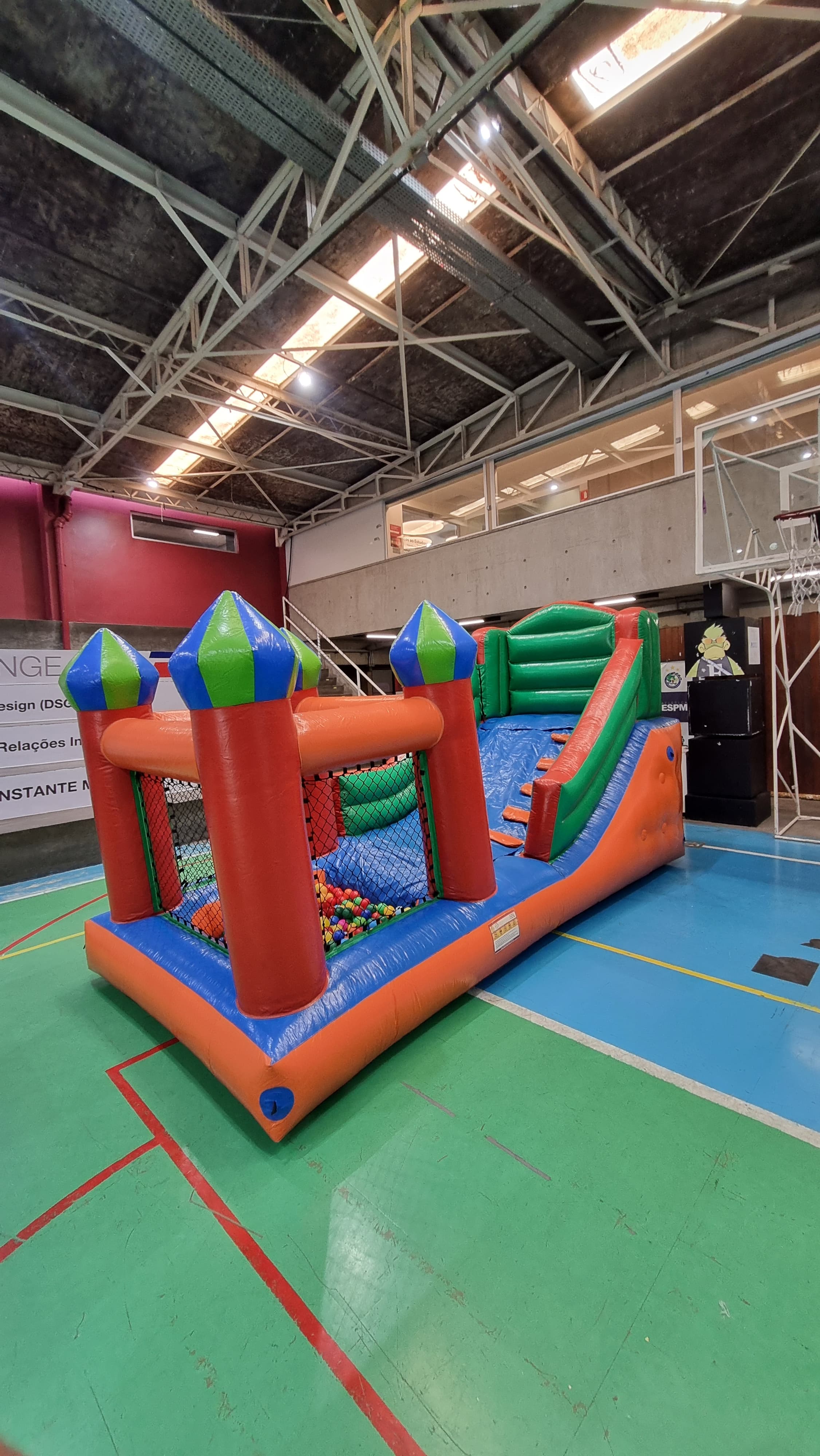 Mini Tobogã com Piscina de Bolinhas – Diversão 2 em 1 - foto 1