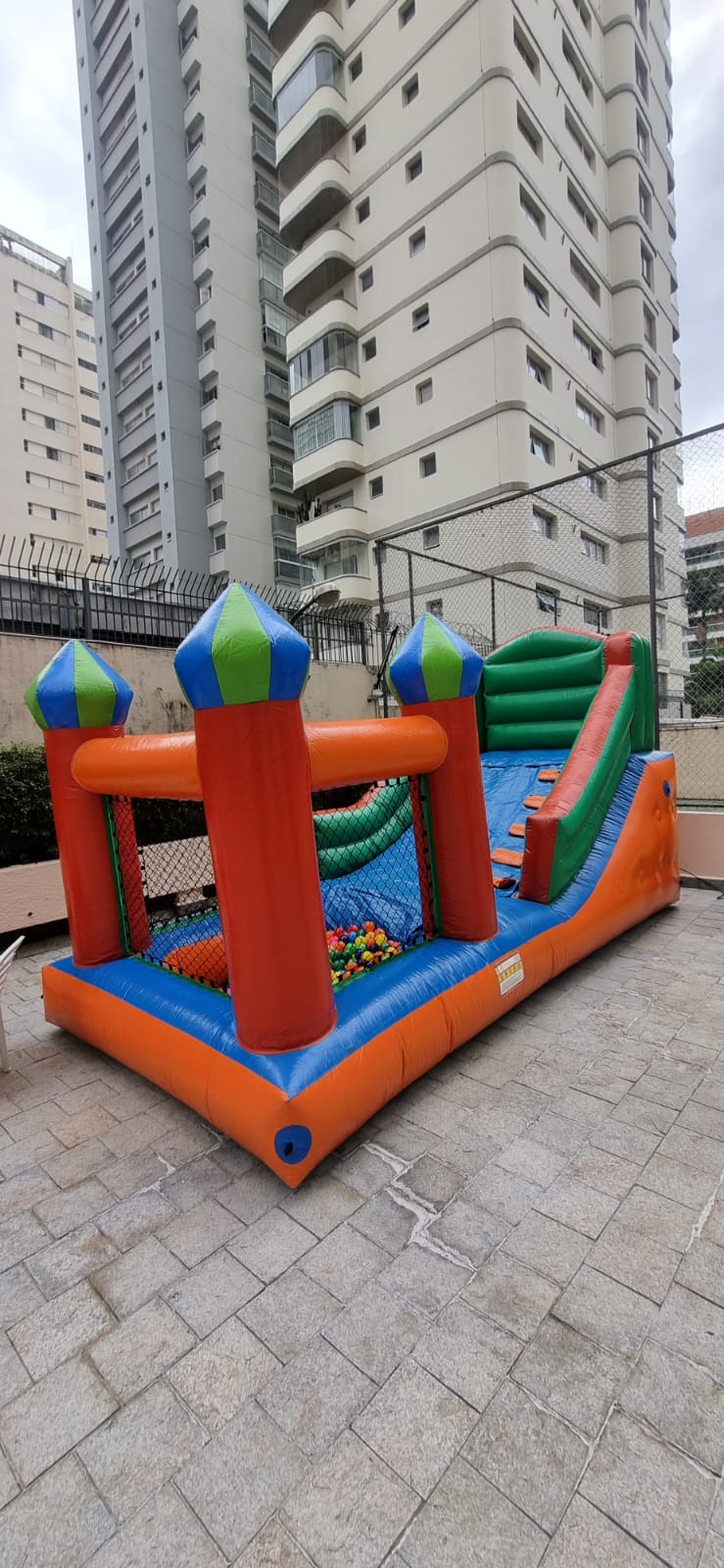 Mini Tobogã com Piscina de Bolinhas – Diversão 2 em 1 - foto 2